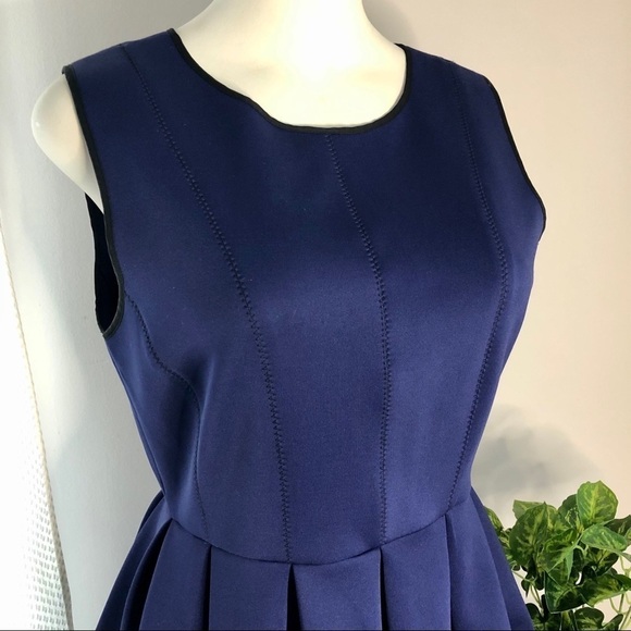 Blue Scuba Material Skater Scoop Neck Sleeveless Dress Large - Picture 3 of 8